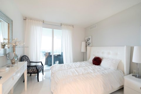 Condominio en venta en Sunny Isles Beach, Florida, 3 dormitorios, 134.43 m2 № 1977882 - foto 17