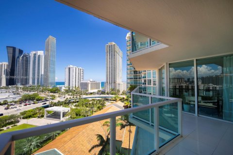 Condominio en venta en Sunny Isles Beach, Florida, 3 dormitorios, 134.43 m2 № 1977882 - foto 4