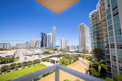 Condominio en venta en Sunny Isles Beach, Florida, 3 dormitorios, 134.43 m2 № 1977882 - foto 3
