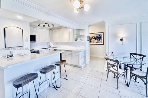 Condominio en venta en Fort Lauderdale, Florida, 1 dormitorio, 80.82 m2 № 1940224 - foto 6
