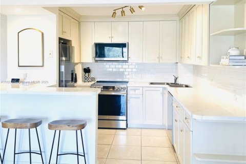 Copropriété à vendre à Fort Lauderdale, Floride: 1 chambre, 80.82 m2 № 1940224 - photo 4