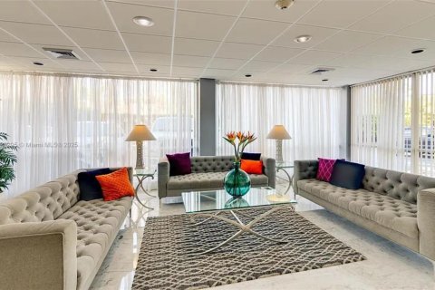 Condominio en venta en Fort Lauderdale, Florida, 1 dormitorio, 80.82 m2 № 1940224 - foto 24