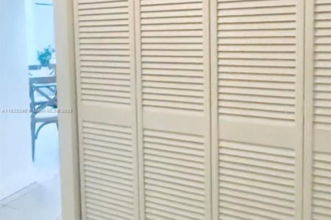 Condominio en venta en Fort Lauderdale, Florida, 1 dormitorio, 80.82 m2 № 1940224 - foto 14