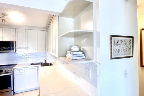Condominio en venta en Fort Lauderdale, Florida, 1 dormitorio, 80.82 m2 № 1940224 - foto 17