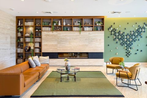 Condo in North Miami Beach, Florida, 2 bedrooms  № 2022364 - photo 23