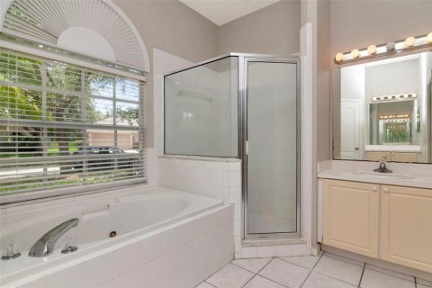 House in Apollo Beach, Florida 4 bedrooms, 182.92 sq.m. № 1841974 - photo 16