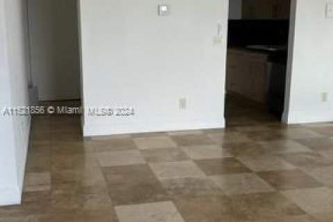 Купить кондоминиум в Норт-Майами, Флорида 2 спальни, 89.46м2, № 1984968 - фото 6