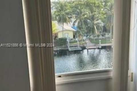 Купить кондоминиум в Норт-Майами, Флорида 2 спальни, 89.46м2, № 1984968 - фото 9