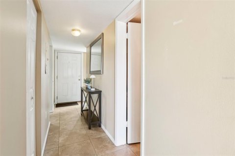 Copropriété à vendre à Tampa, Floride: 2 chambres, 117.06 m2 № 1909323 - photo 13