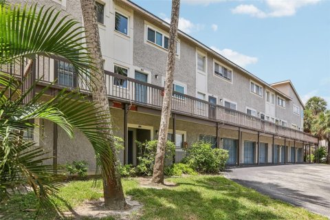 Copropriété à vendre à Tampa, Floride: 2 chambres, 117.06 m2 № 1909323 - photo 3