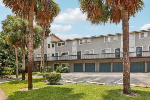Copropriété à vendre à Tampa, Floride: 2 chambres, 117.06 m2 № 1909323 - photo 4