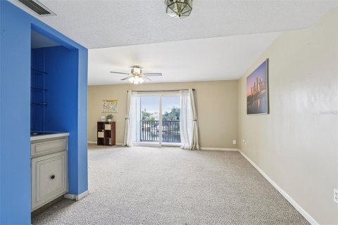 Copropriété à vendre à Tampa, Floride: 2 chambres, 117.06 m2 № 1909323 - photo 23