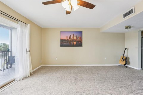 Copropriété à vendre à Tampa, Floride: 2 chambres, 117.06 m2 № 1909323 - photo 19
