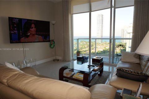 Condo in Sunny Isles Beach, Florida, 2 bedrooms  № 2088795
