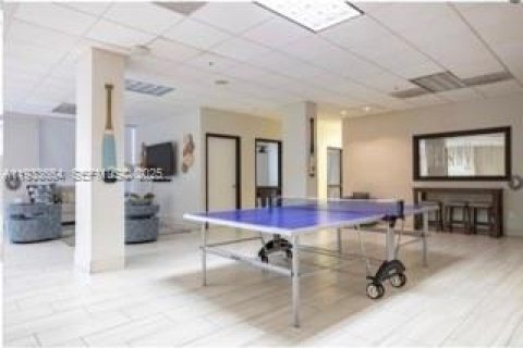 Condo in Sunny Isles Beach, Florida, 2 bedrooms № 2088795 - photo 30