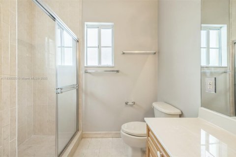 Casa en venta en Homestead, Florida, 5 dormitorios, 201.6 m2 № 1807826 - foto 8