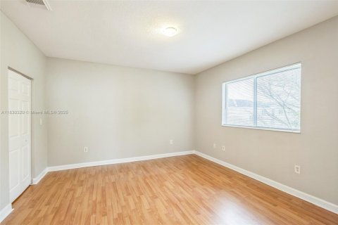 Casa en venta en Homestead, Florida, 5 dormitorios, 201.6 m2 № 1807826 - foto 21