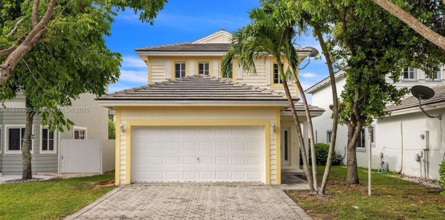 Casa en Homestead, Florida 5 dormitorios, 201.6 m2 № 1807826