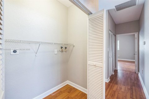 Casa en venta en Homestead, Florida, 5 dormitorios, 201.6 m2 № 1807826 - foto 10