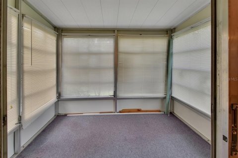 Condo in DeLand, Florida, 2 bedrooms  № 1540769 - photo 9