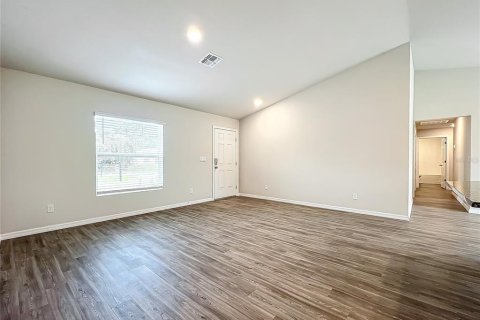 House in Port Charlotte, Florida 4 bedrooms, 150.22 sq.m. № 1857728 - photo 4