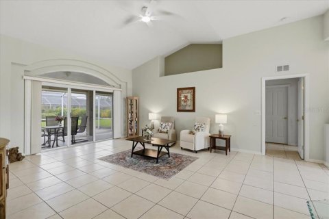 Villa ou maison à vendre à Palm Coast, Floride: 3 chambres, 174.38 m2 № 2408727 - photo 4