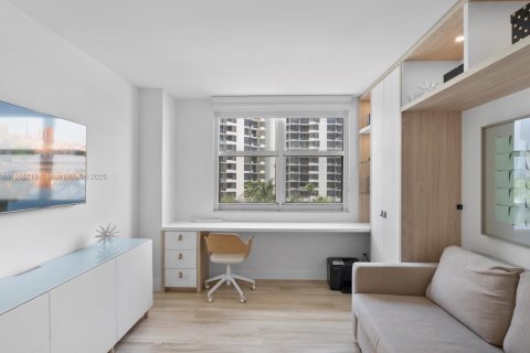 Купить кондоминиум в Майами, Флорида 2 спальни, 98.94м2, № 2175661 - фото 19