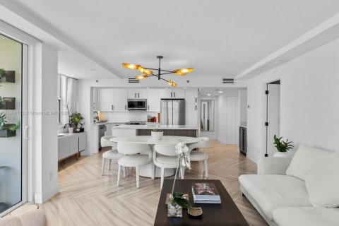 Купить кондоминиум в Майами, Флорида 2 спальни, 98.94м2, № 2175661 - фото 12