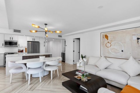 Купить кондоминиум в Майами, Флорида 2 спальни, 98.94м2, № 2175661 - фото 13