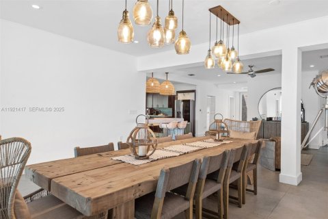 Купить виллу или дом в Майами-Бич, Флорида 4 спальни, 280.19м2, № 2082734 - фото 19