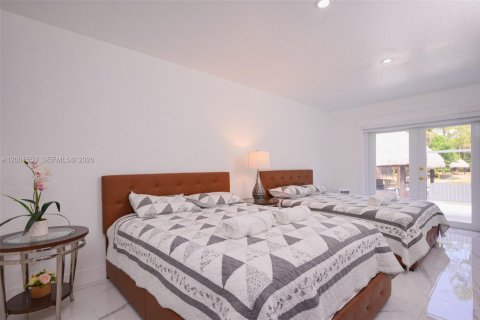 House in Indiantown, Florida 4 bedrooms, 190.82 sq.m. № 2065719 - photo 28