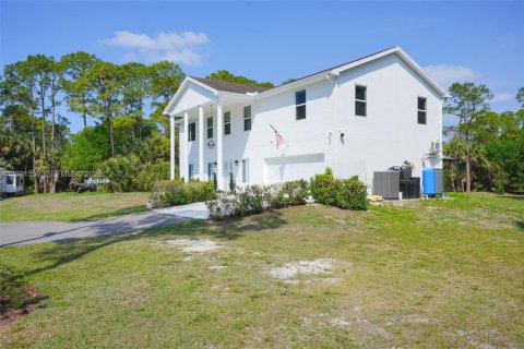 House in Indiantown, Florida 4 bedrooms, 190.82 sq.m. № 2065719 - photo 6