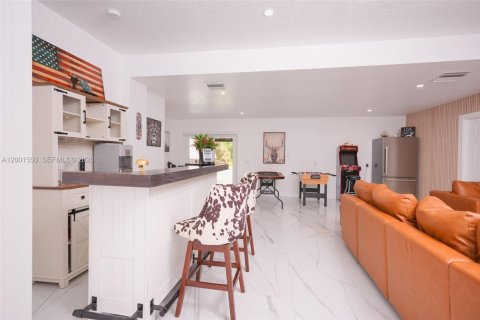 House in Indiantown, Florida 4 bedrooms, 190.82 sq.m. № 2065719 - photo 16