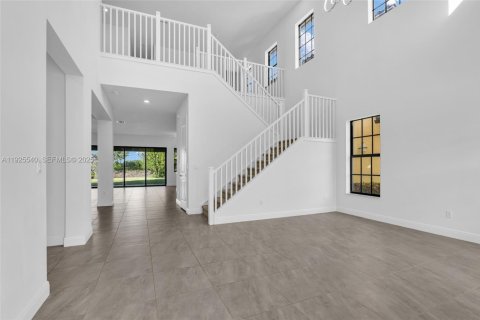 Casa en venta en Parkland, Florida, 5 dormitorios, 395.3 m2 № 1984197 - foto 2