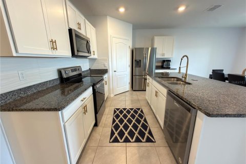 House in Haines City, Florida 4 bedrooms, 169.83 sq.m. № 2105041 - photo 9