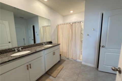 House in Haines City, Florida 4 bedrooms, 169.83 sq.m. № 2105041 - photo 19
