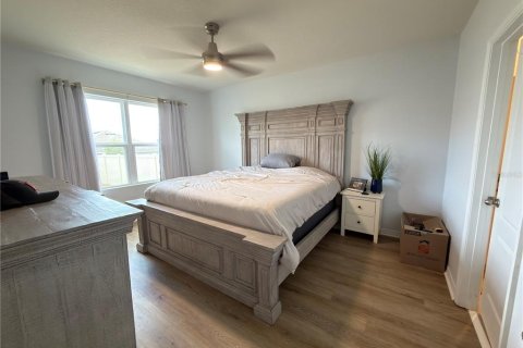 House in Haines City, Florida 4 bedrooms, 169.83 sq.m. № 2105041 - photo 15