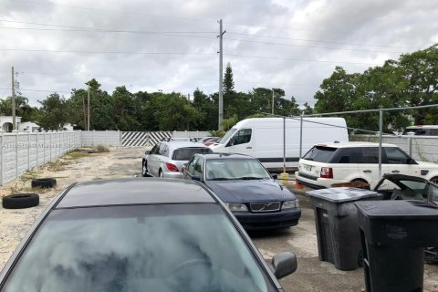 Propiedad comercial en venta en Hallandale Beach, Florida № 1963085 - foto 7