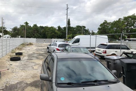 Propiedad comercial en venta en Hallandale Beach, Florida № 1963085 - foto 6