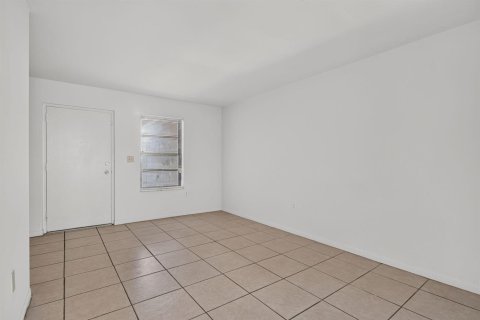 Apartamento en alquiler en Lighthouse Point, Florida, 1 dormitorio, 1608.05 m2 № 2191591 - foto 7