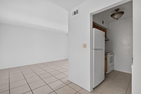 Apartamento en alquiler en Lighthouse Point, Florida, 1 dormitorio, 1608.05 m2 № 2191591 - foto 8