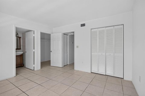 Apartamento en alquiler en Lighthouse Point, Florida, 1 dormitorio, 1608.05 m2 № 2191591 - foto 12