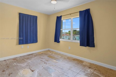 Commercial property in Hialeah, Florida 138.24 sq.m. № 2076179 - photo 21
