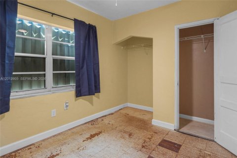 Commercial property in Hialeah, Florida 138.24 sq.m. № 2076179 - photo 25