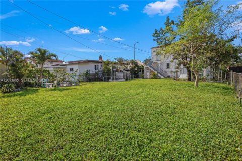 Commercial property in Hialeah, Florida 138.24 sq.m. № 2076179 - photo 27