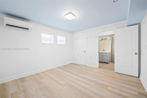 Townhouse in Hollywood, Florida 2 bedrooms, 168.62 sq.m. № 2074738 - photo 20
