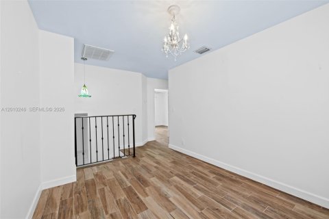 Townhouse in Hollywood, Florida 2 bedrooms, 168.62 sq.m. № 2074738 - photo 25