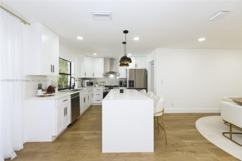 Villa ou maison à vendre à Coral Springs, Floride: 4 chambres, 212.93 m2 № 2081763 - photo 12