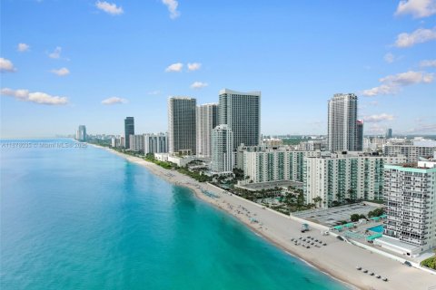 Condo à Hollywood, Floride, 1 chambre  № 1981109