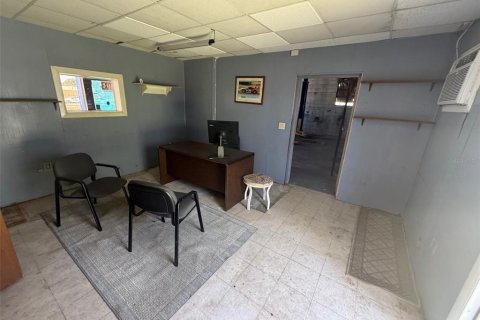 Propiedad comercial en venta en Orlando, Florida, 220.09 m2 № 2344932 - foto 25